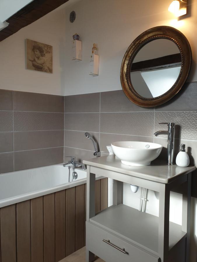 D'Anciennes "Chambres De Bonnes" Honfleur Ngoại thất bức ảnh