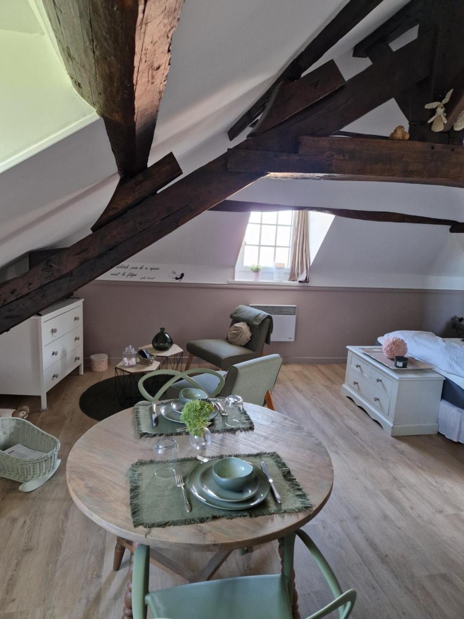 D'Anciennes "Chambres De Bonnes" Honfleur Ngoại thất bức ảnh